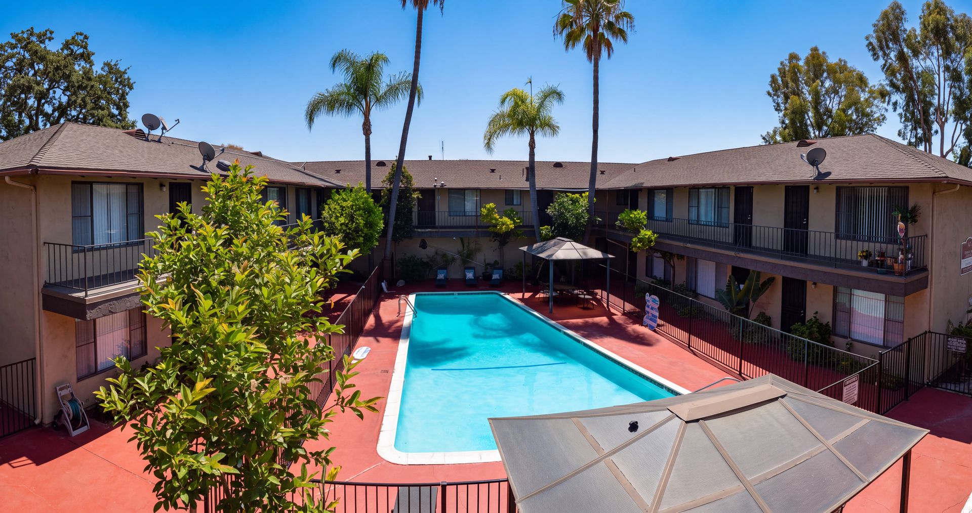 Hawthorne Apartment: 13020 Kornblum