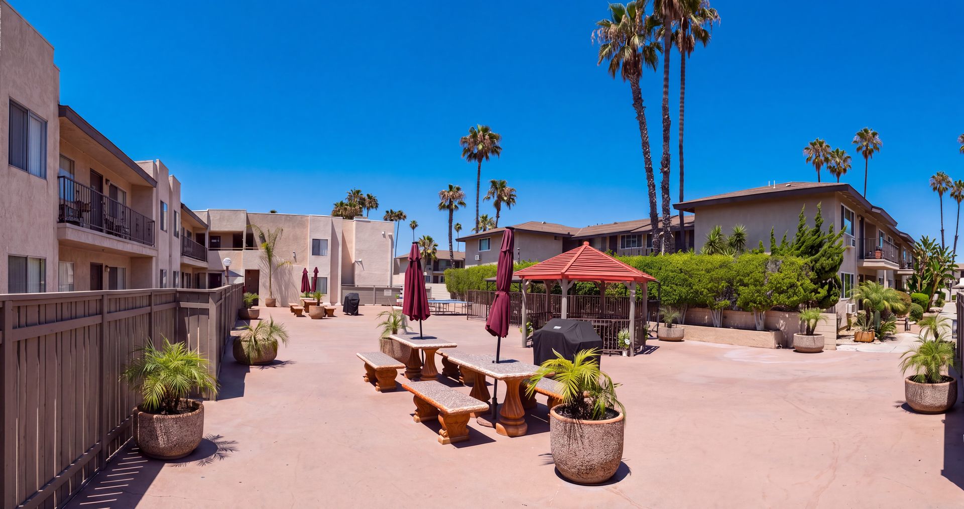 Anaheim Apartment: 2642 Lincoln Avenue