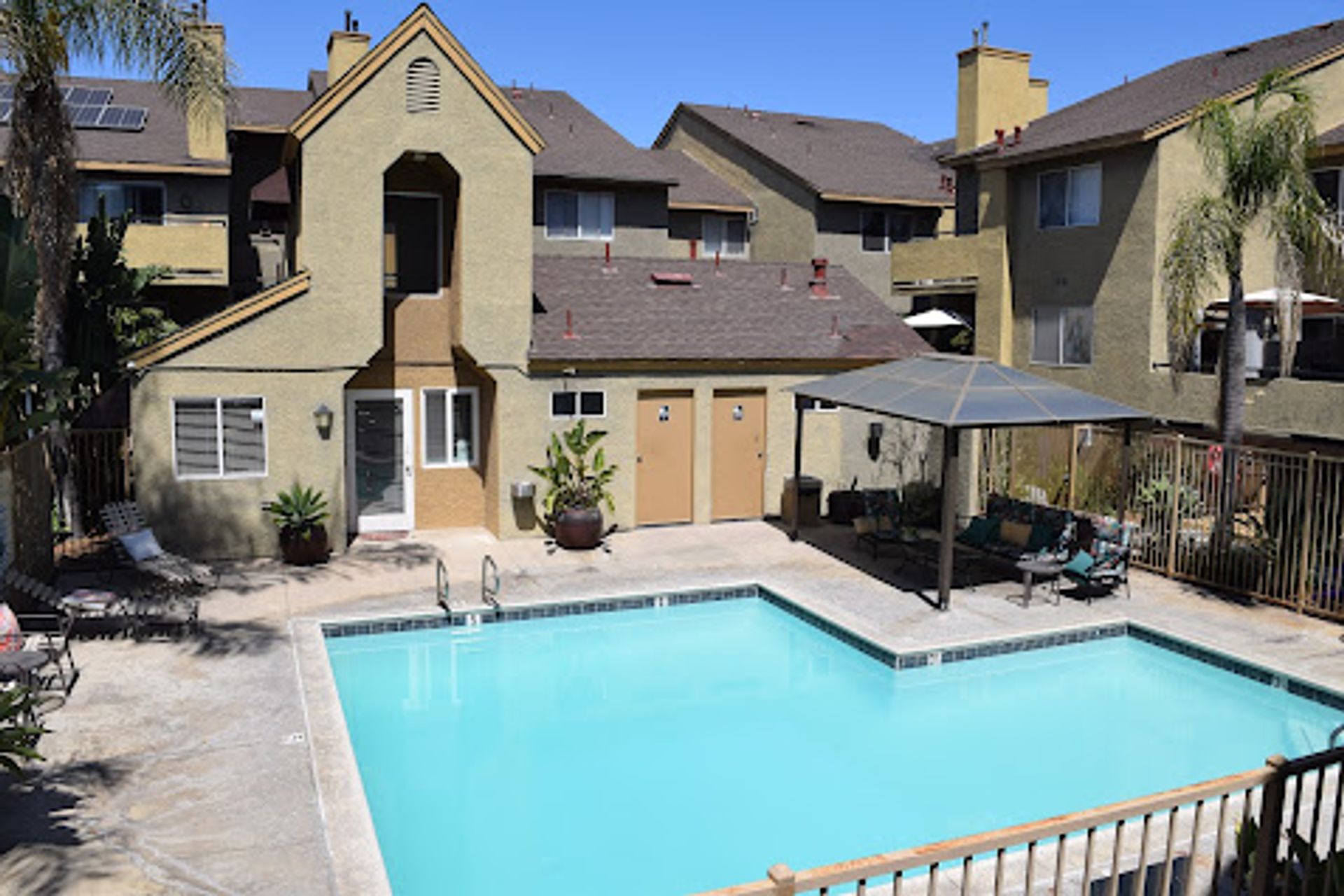 Santa Ana Apartment: 1314 Harbor Boulevard