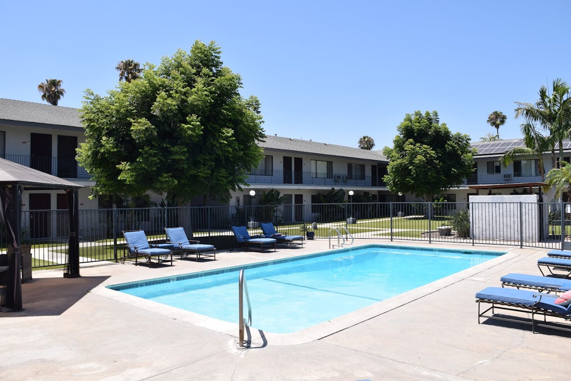 Anaheim Apartment: 120 N Syracuse Street