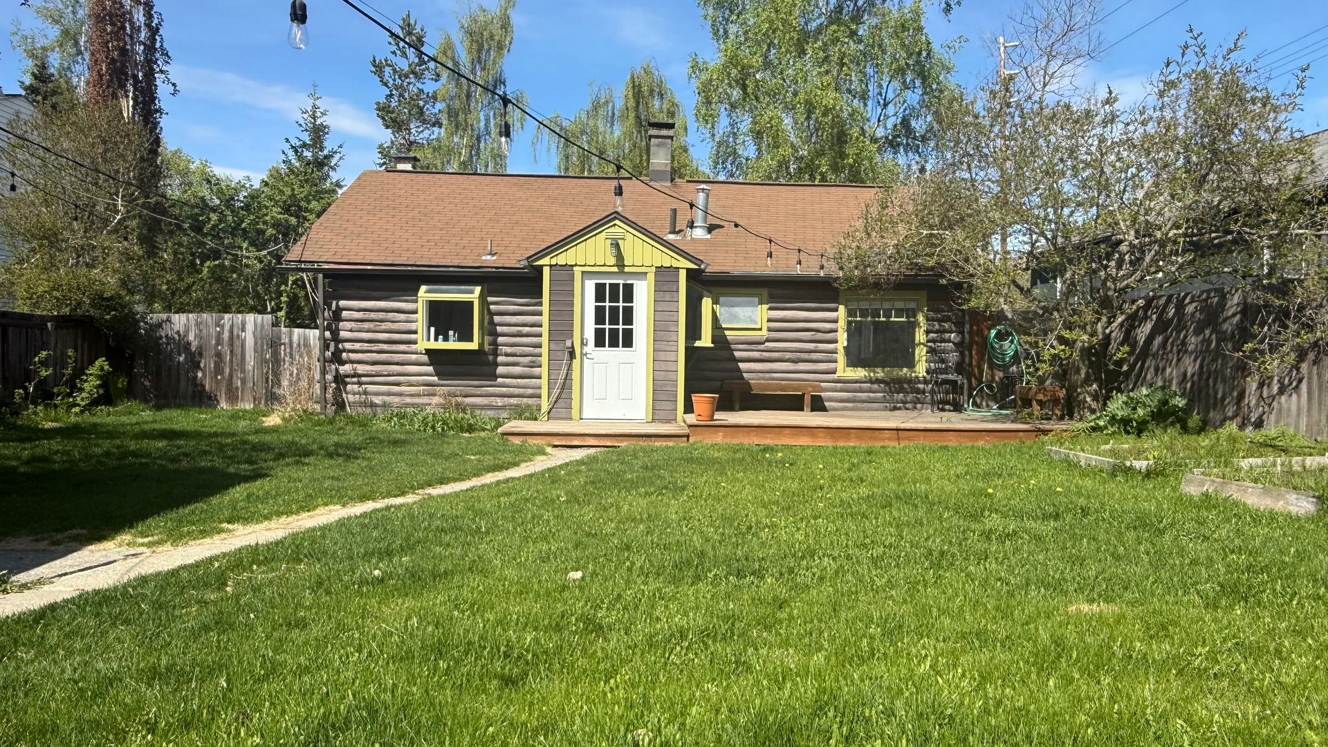 Anchorage House: 808 W 19th Ave.
