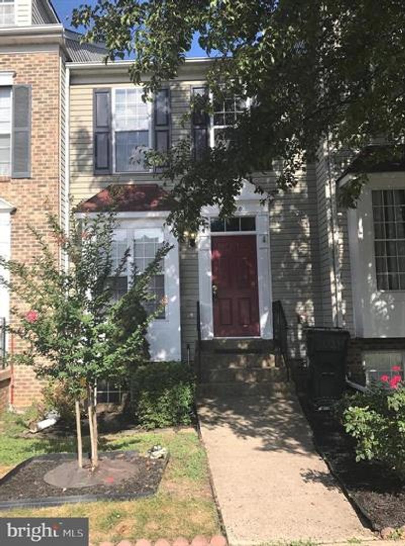 Dumfries House: 16150 Taconic Circle