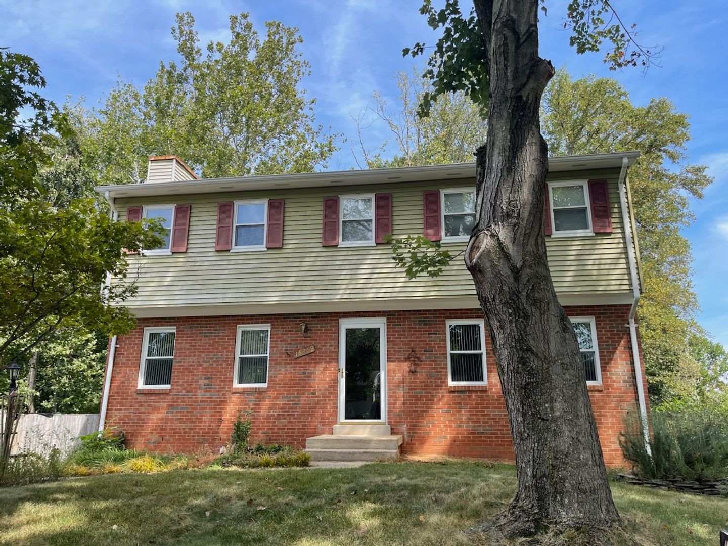Woodbridge House: 14269 Silverdale Dr