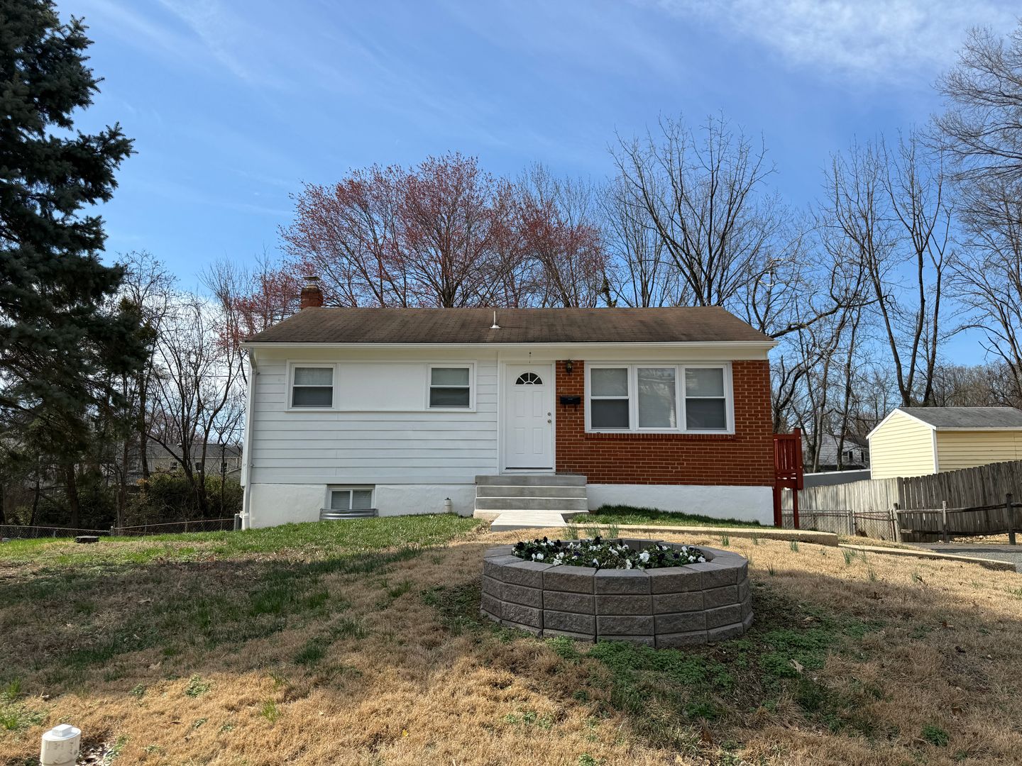 Woodbridge House: 1411 Harrison St