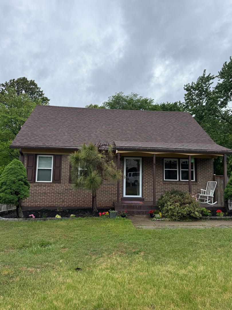 Woodbridge House: 12904 Kidwell Dr
