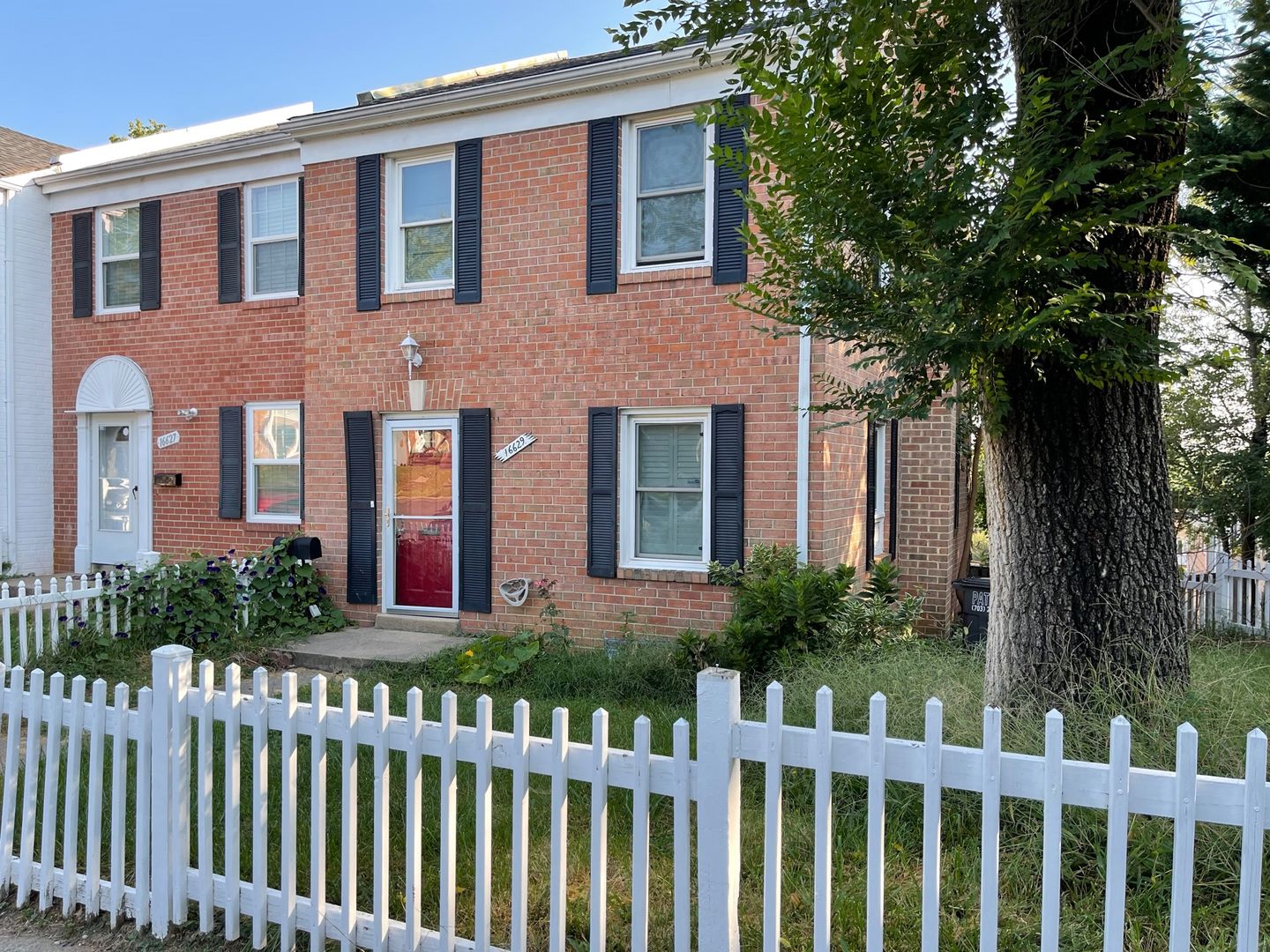 Woodbridge House: 16629 Geddy Ct