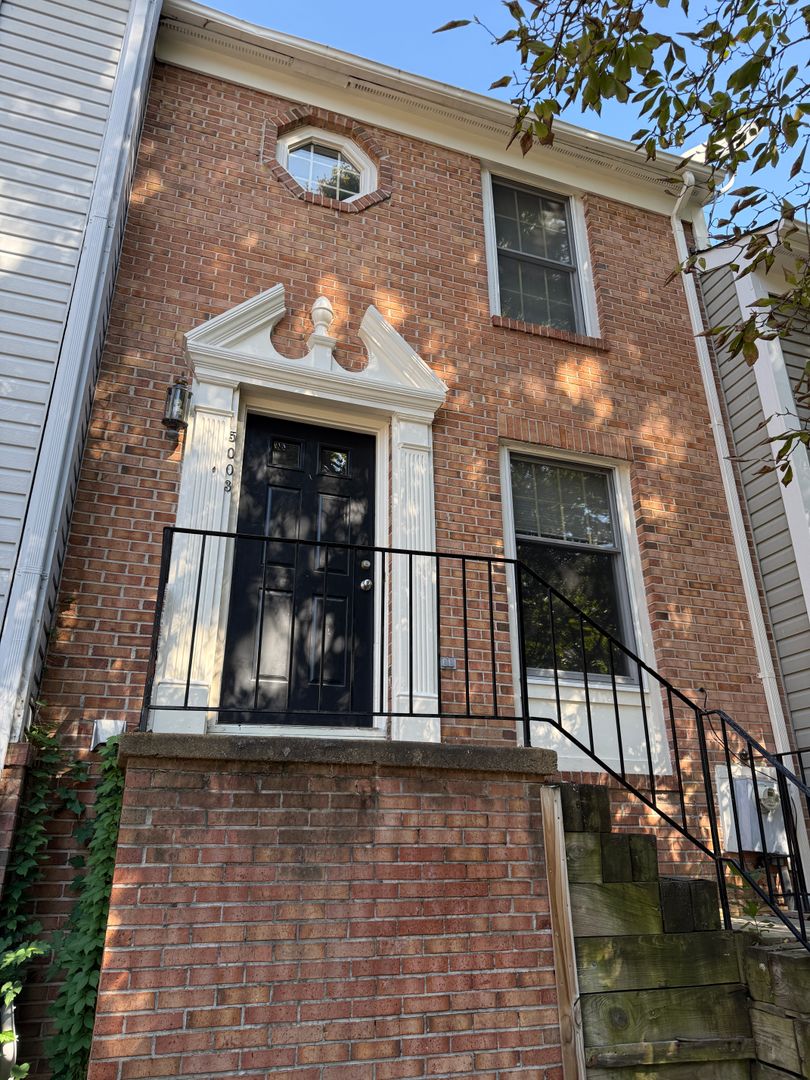 Arlington House: 5003 9th Street S. - 9th Street