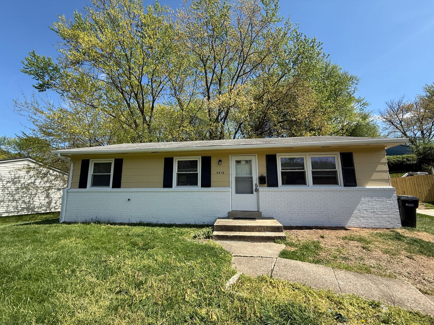 Woodbridge House: 4515 Kenwood Drive