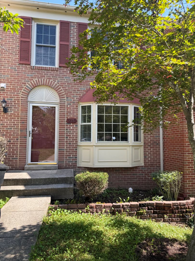 Woodbridge House: 12413 Eden Ln