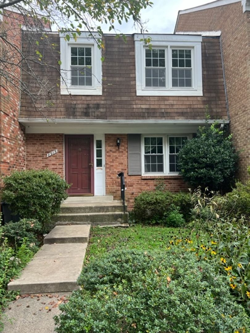 Springfield House: 8915 Grandstaff Ct