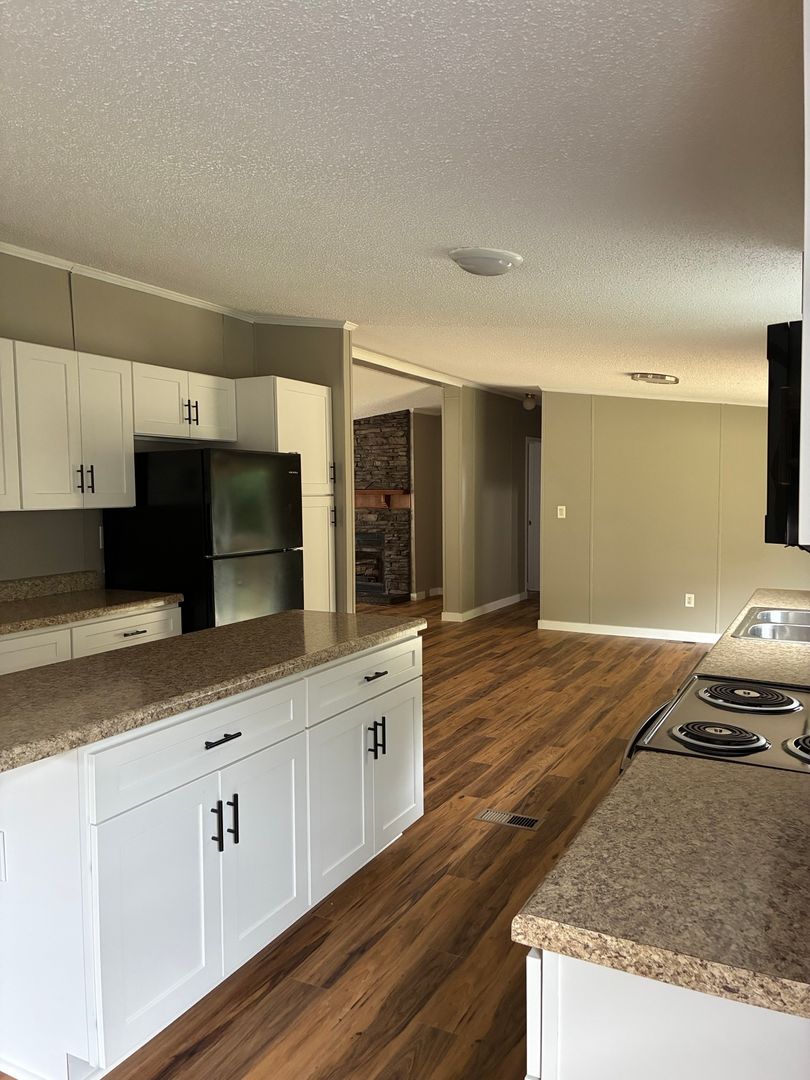 Kenna Apartment: 53 Fortner Drive