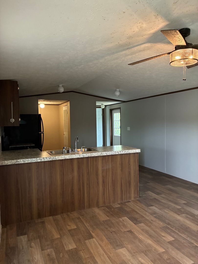 Ripley Apartment: 1 Trademark Lane