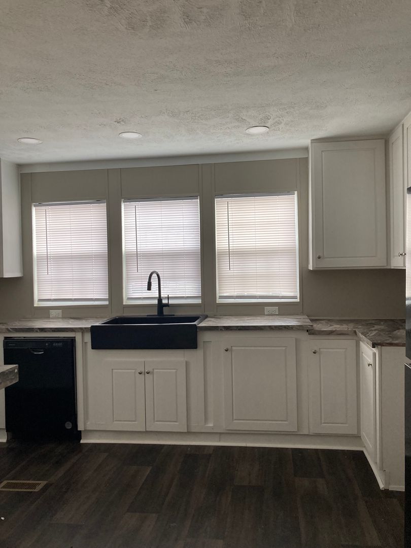 Ripley Apartment: 1 Trademark Lane