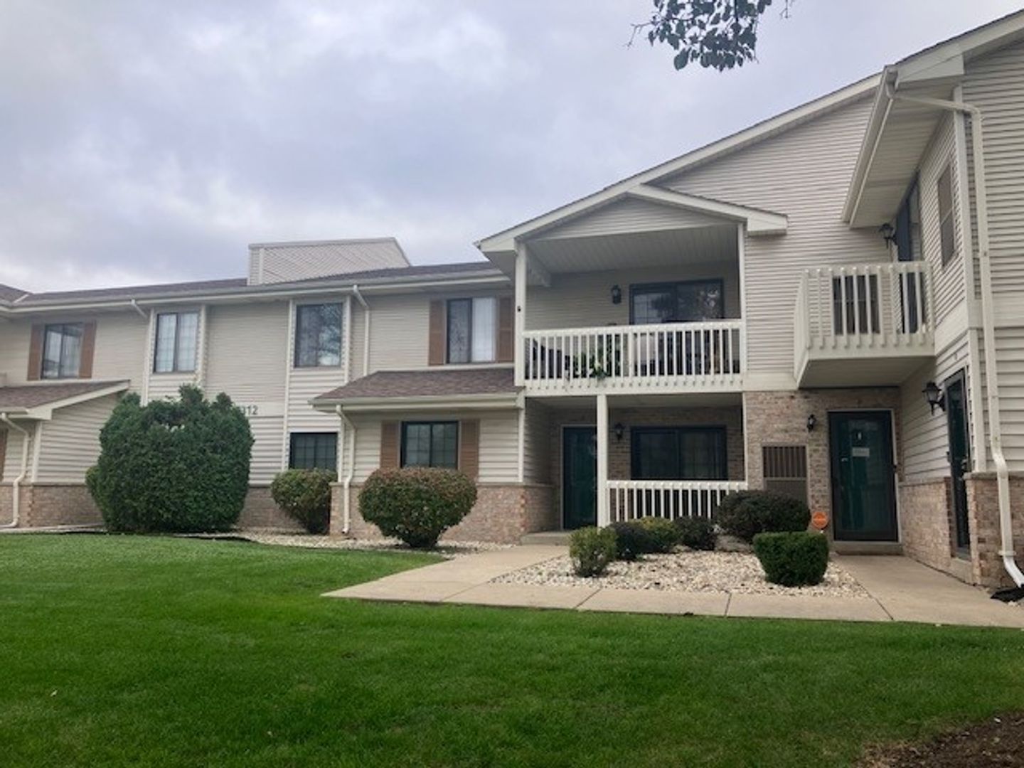 Kenosha Apartment: 7312 98th Ave Unit C