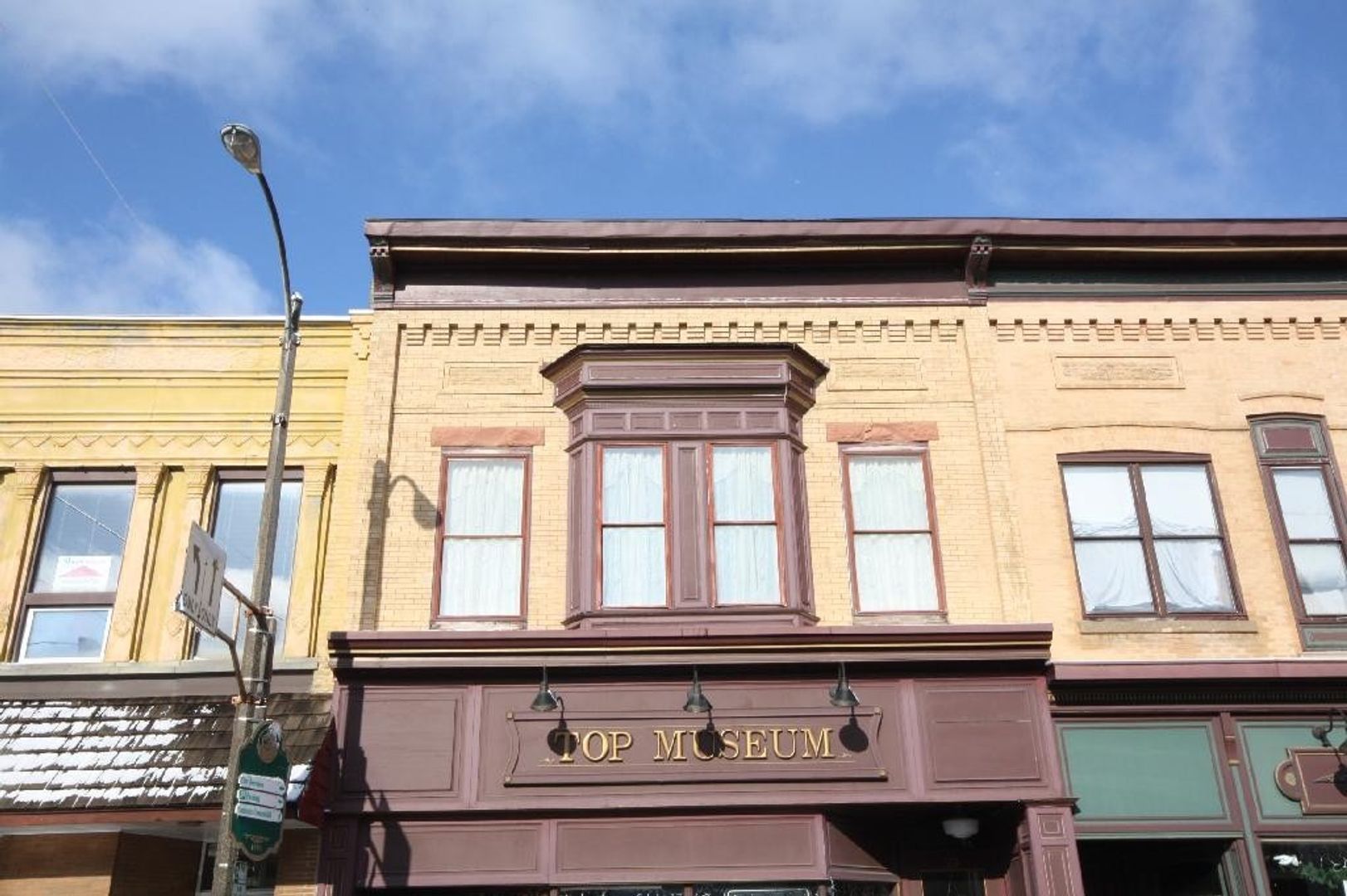 Burlington Apartment: 527 Milwaukee Ave