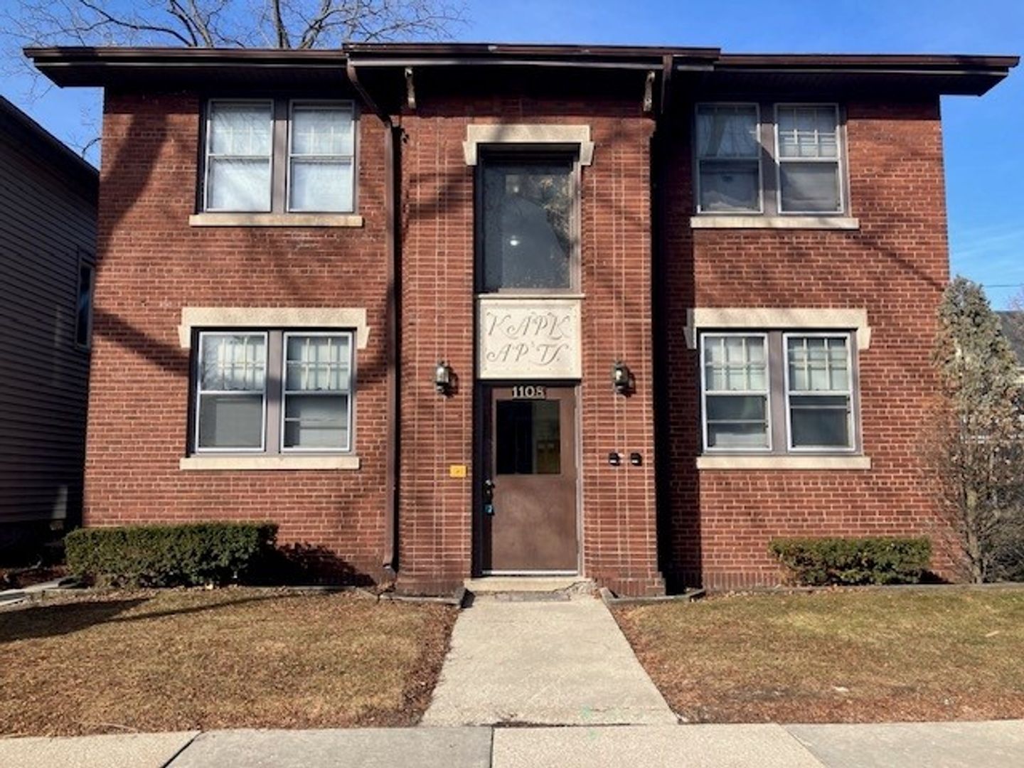 Racine Apartment: 1108 Wisconsin Avenue