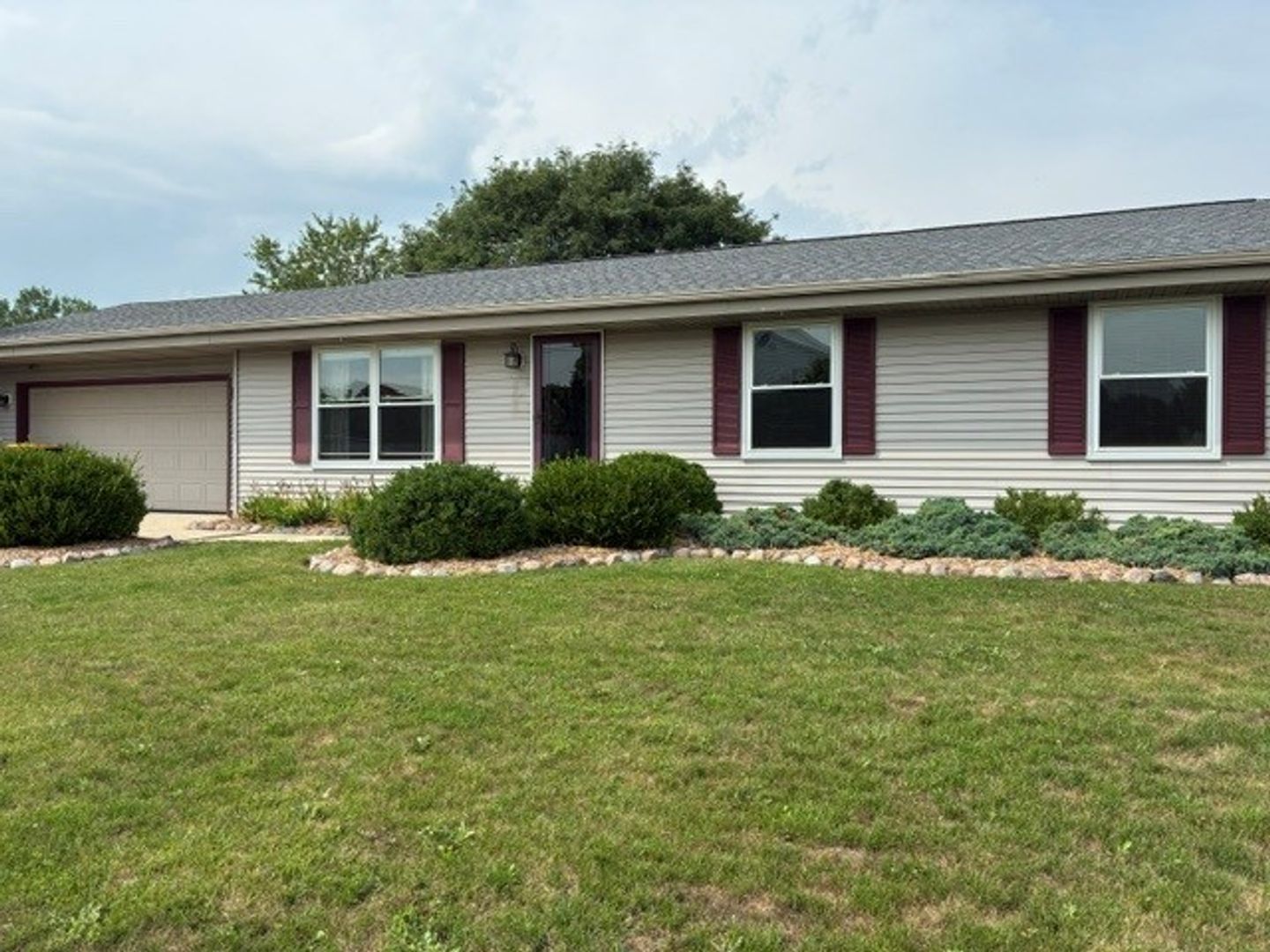 Oak Creek House: 1100 E Connie Lane