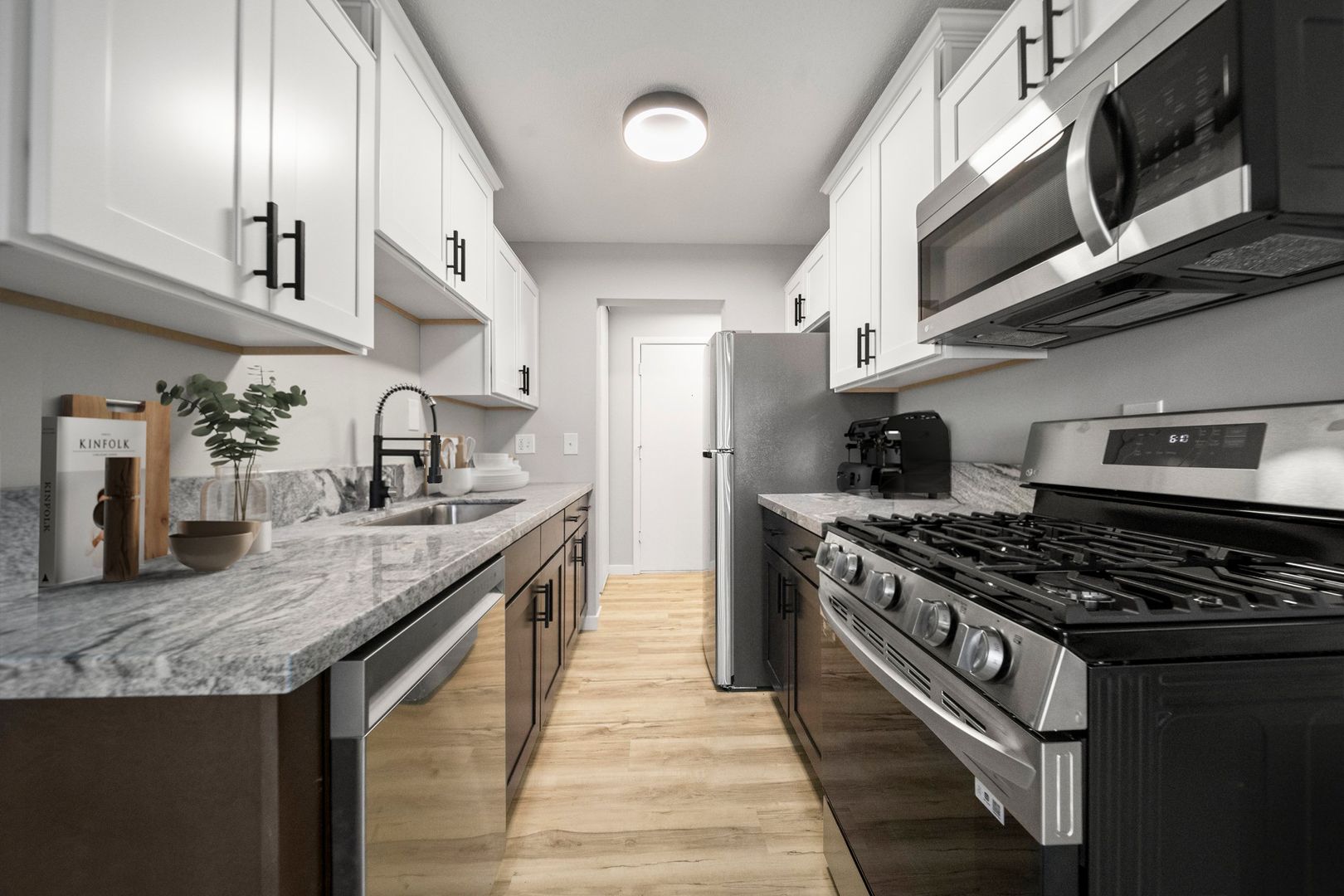 St. Louis Park Apartment: 4040 W 36th St