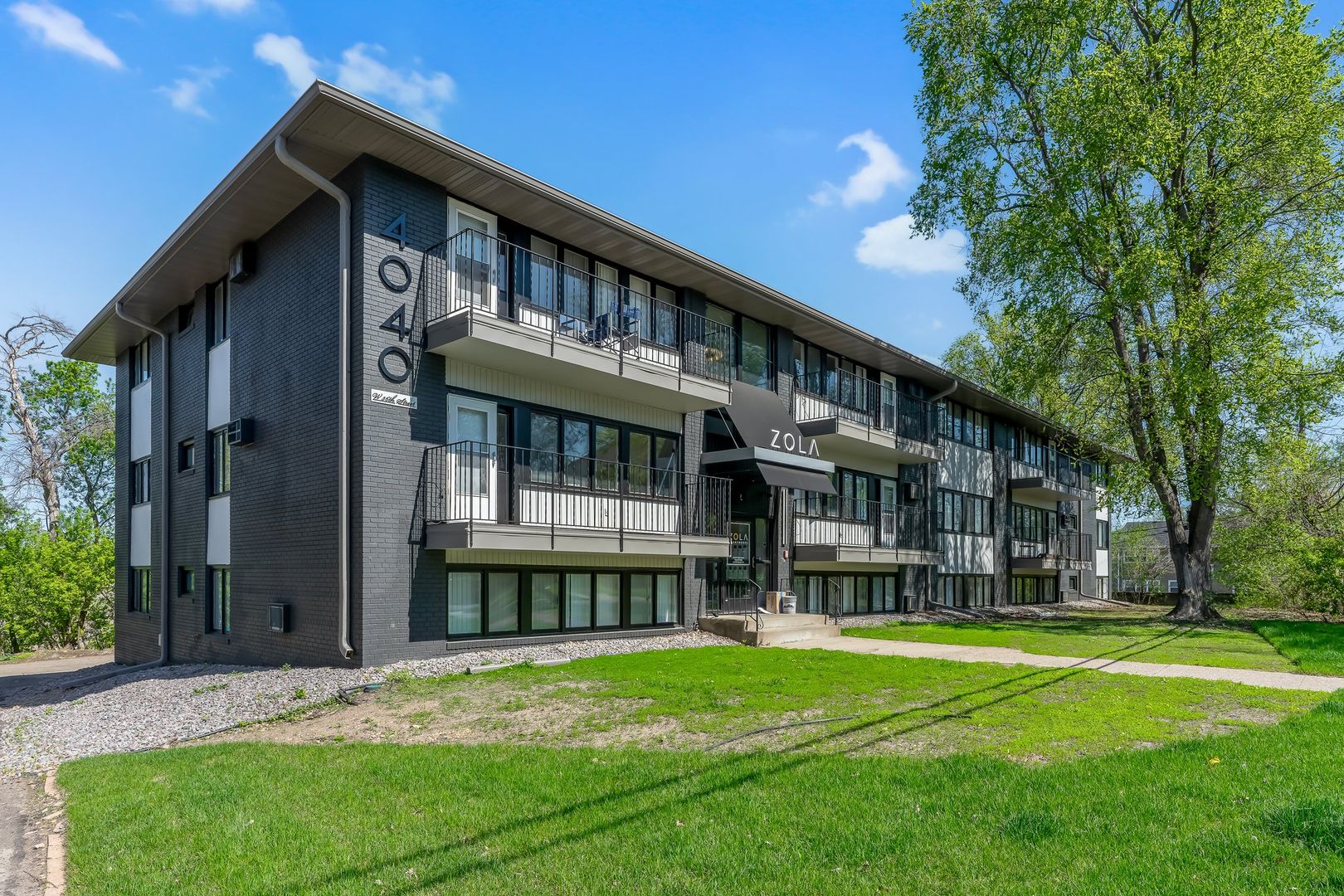 St. Louis Park Apartment: 4040 W 36th St