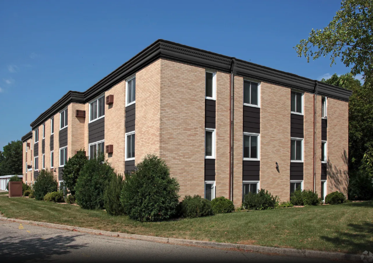 Le Sueur Apartment: 500 Boright St