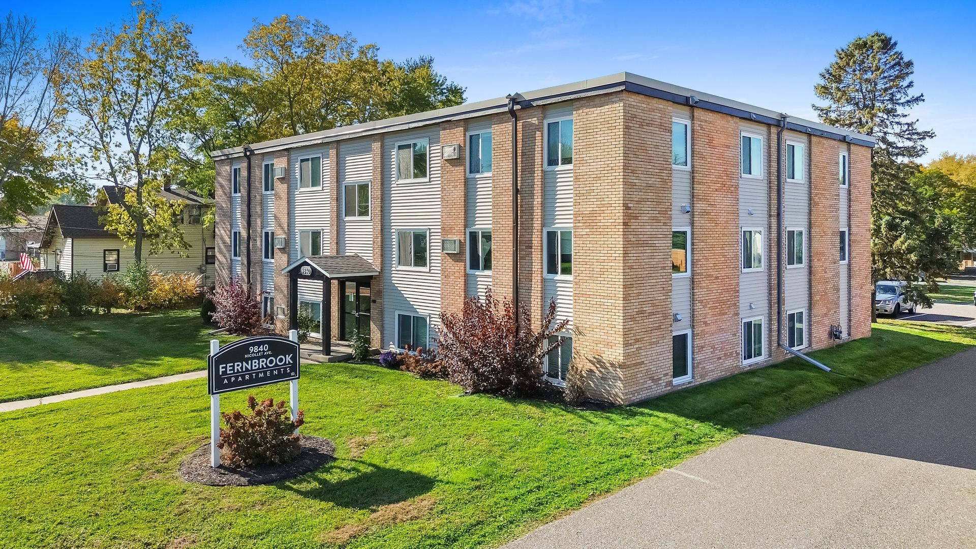 Bloomington Apartment: 9840 Nicollet Ave S