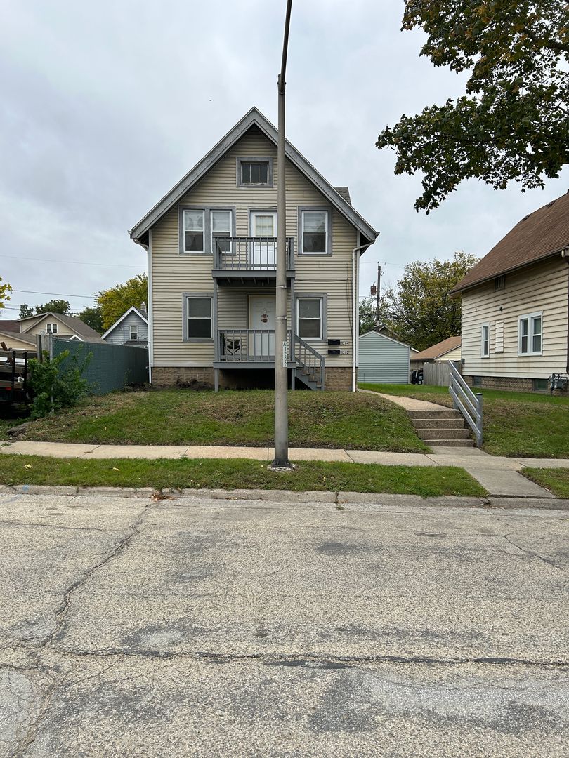 MILWAUKEE Apartment: 1202 S 65TH ST