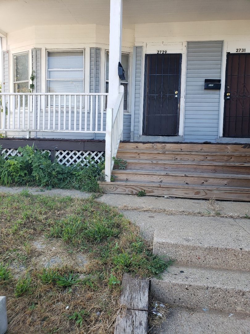 MILWAUKEE Apartment: 2729 N 27TH STREET