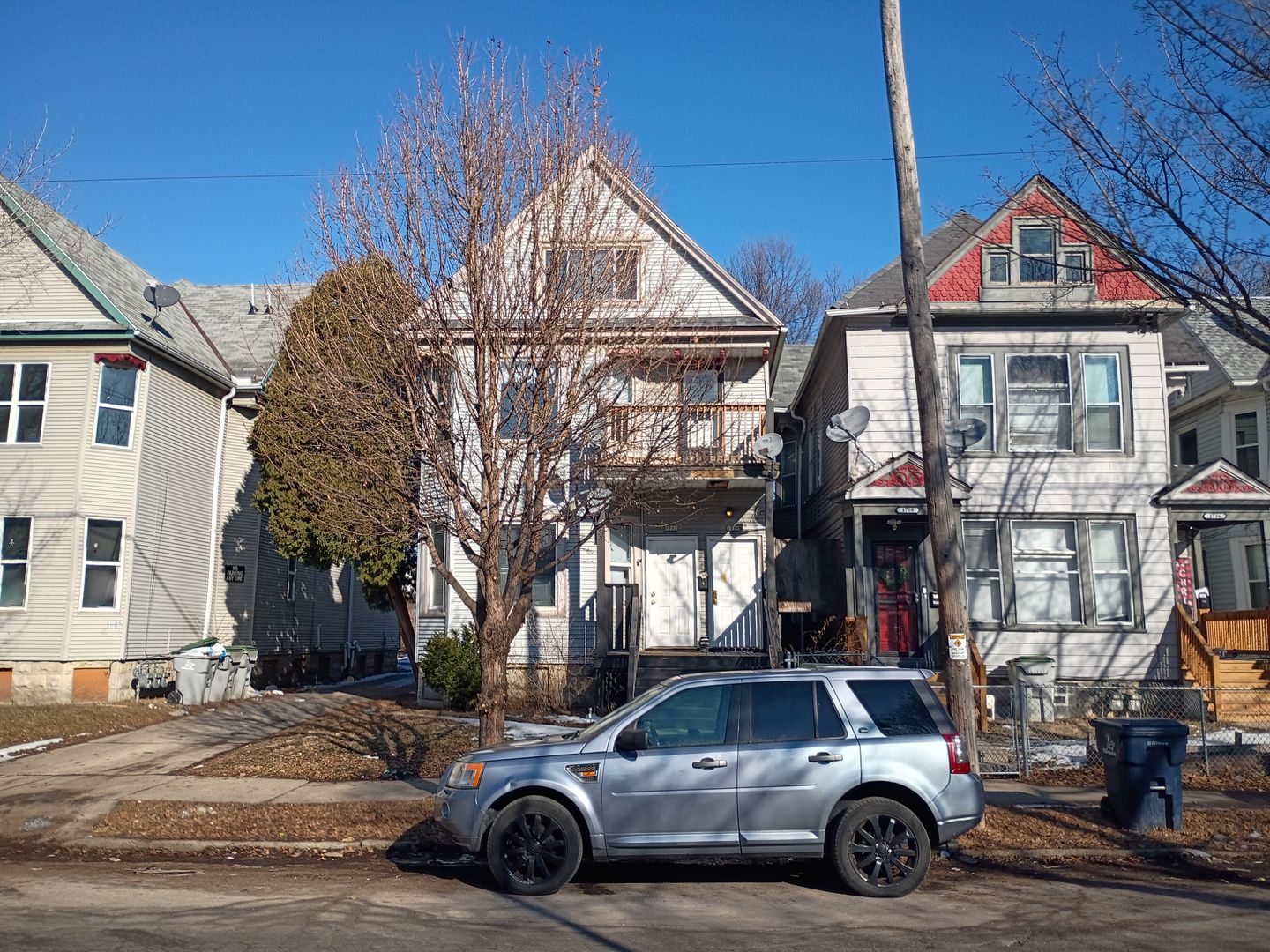 MILWAUKEE Apartment: 1710 W MINERAL STREET