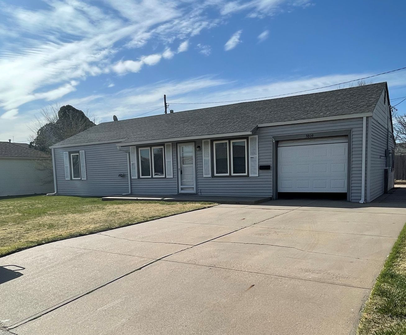 Great Bend House: 3809 Forest Ave.