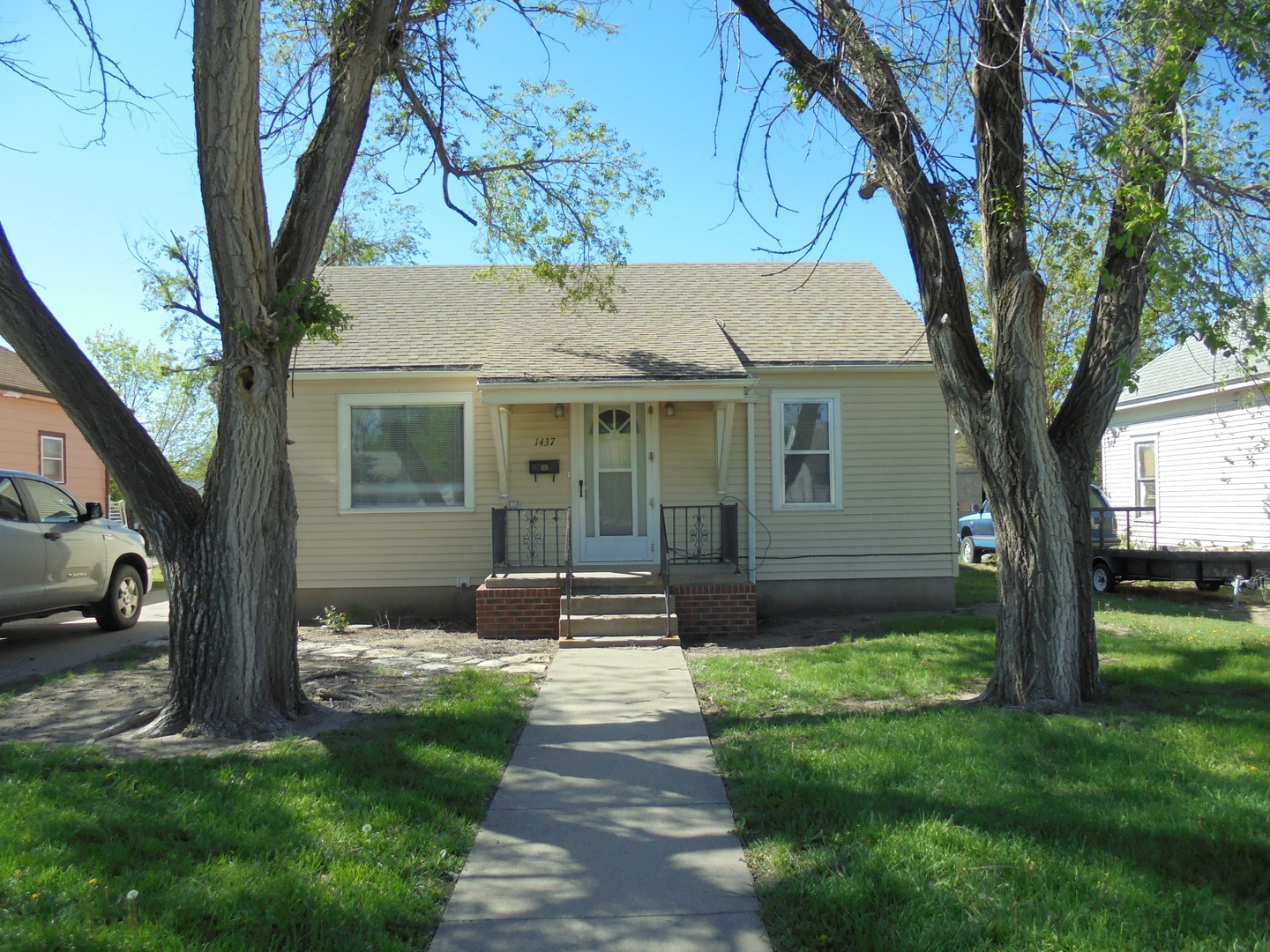 Great Bend House: 1437 16th St.