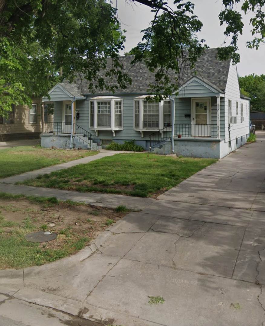 Great Bend Apartment: 2912 Broadway Ave