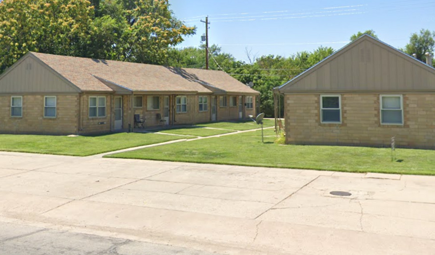 Great Bend Apartment: 2601 20th St.