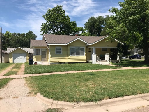 2 Bedroom, 1 Bathroom House with Detached Garage