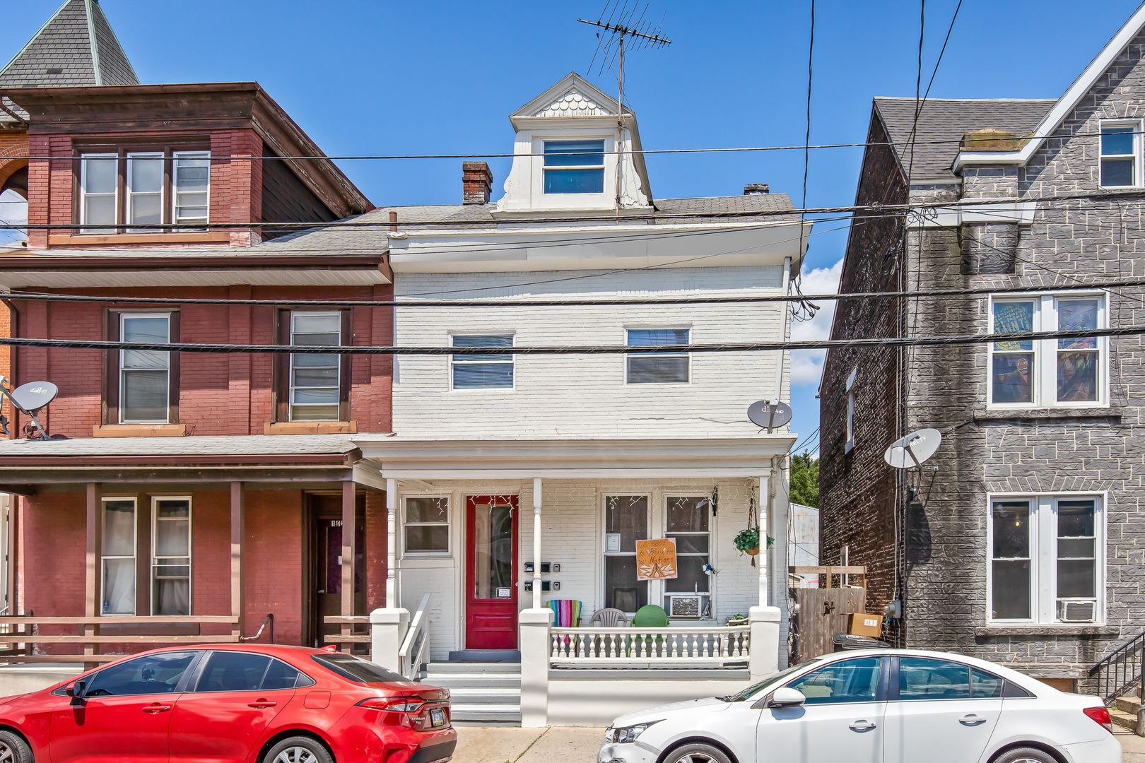 Lebanon Apartment: 1021 Lehman St