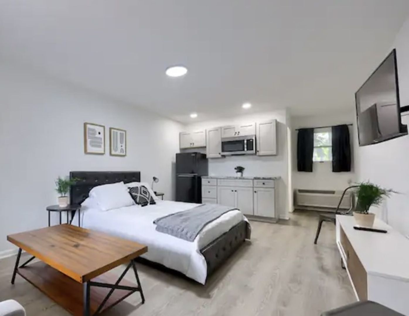 Akron Apartment: 116 S 7th St