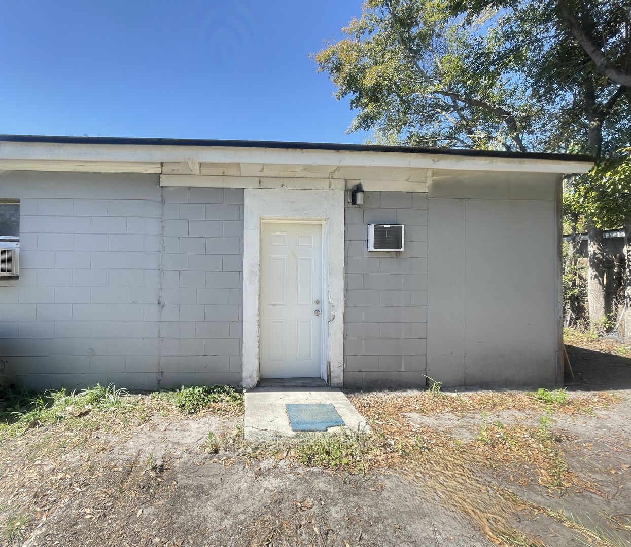Jacksonville Apartment: 10603 Briarcliff Rd E