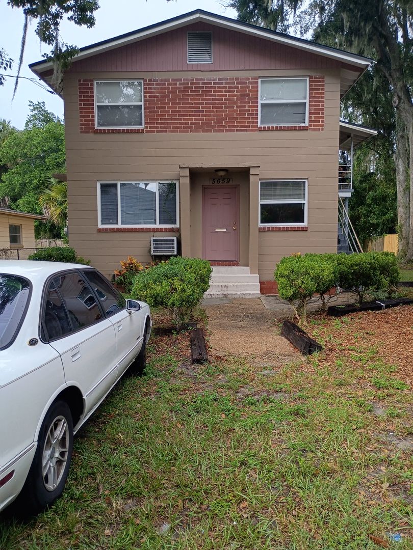 Jacksonville Apartment: 5659 Ansley Street