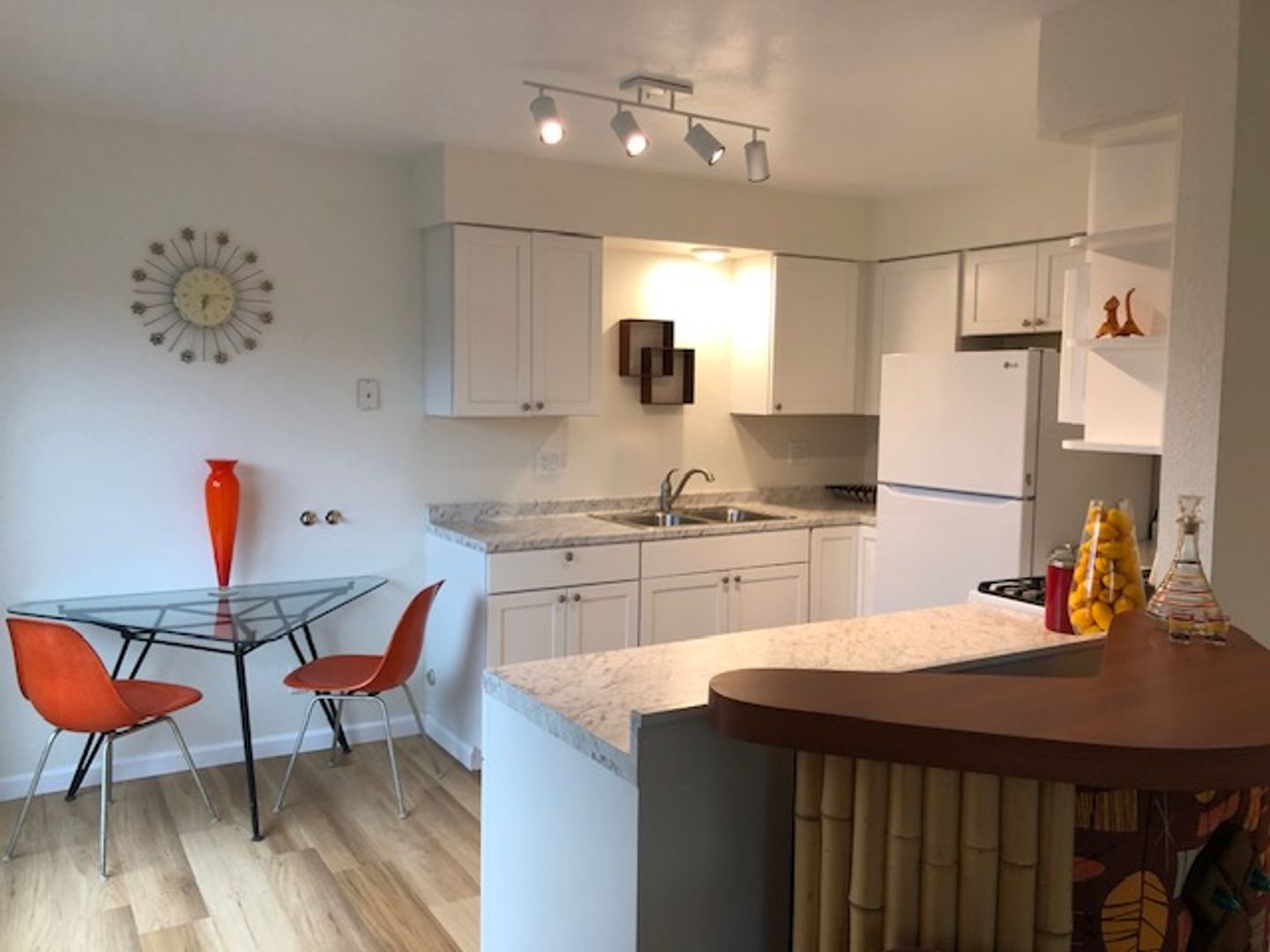 Oceano House: 1721 Ocean St