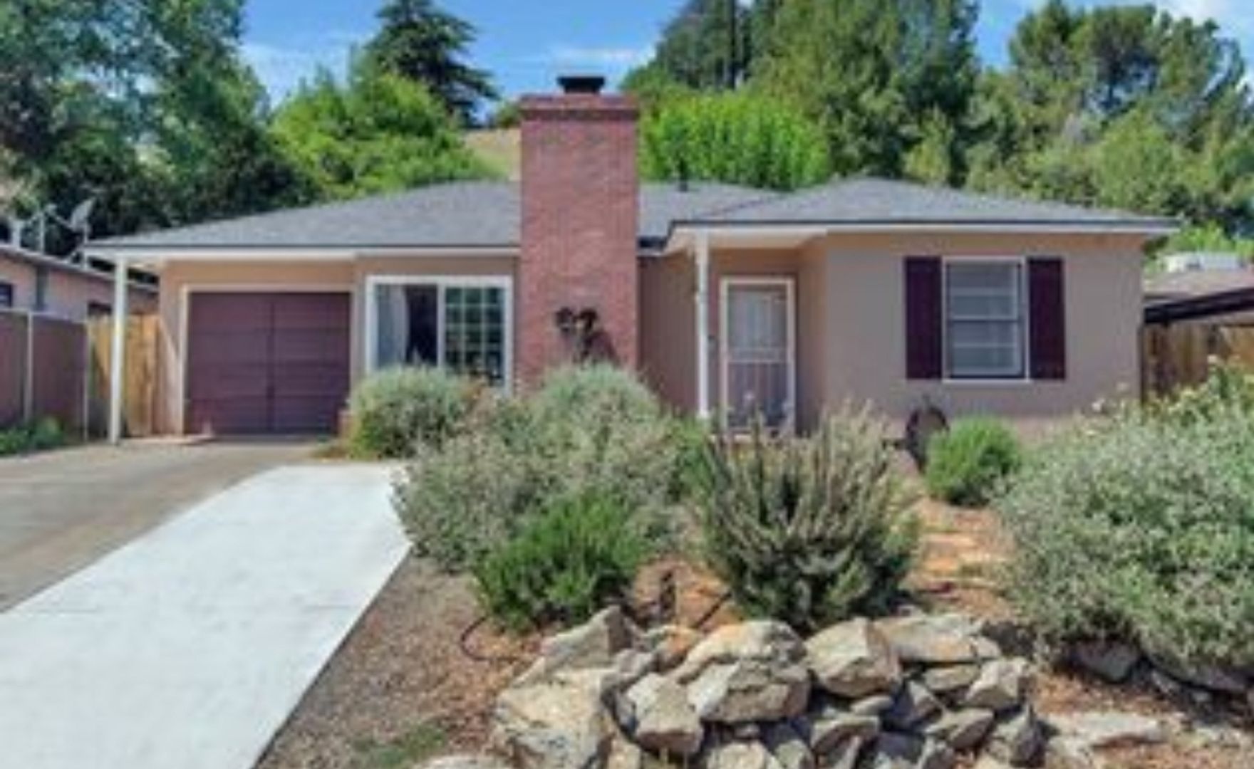 Paso Robles Apartment: 2707 Vine St (A-B)