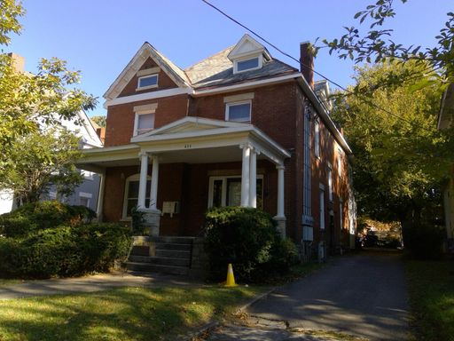 COMING SOON! Renovated 3 BR Apt, Walk to UK, Off-Street Parking, Pets Ok, Utilities Included! – photo 1