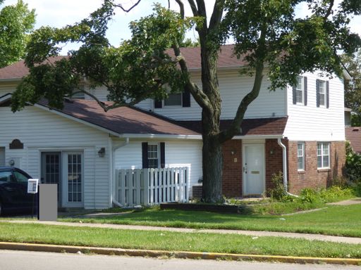 COMING SOON! Beautiful All Electric Townhome! Converted Garage, W/D, Small Pets Ok! – photo 1
