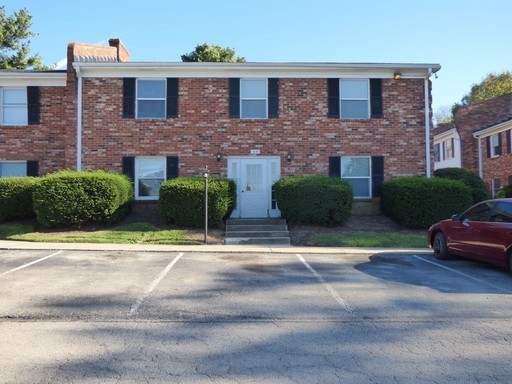 September Special! 1/2 Off 1st Mo! Nice 1 BR! Fresh Paint, Off-Street Parking, Patio, Pets Ok! – photo 1