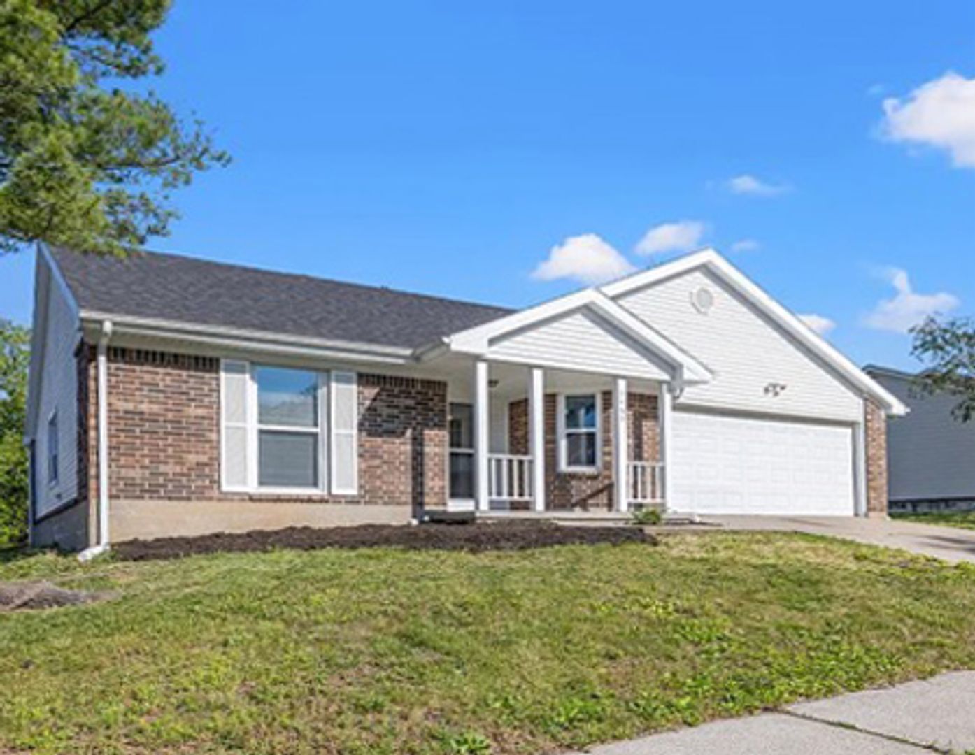 Lexington House: 3469 Colonnade Dr.