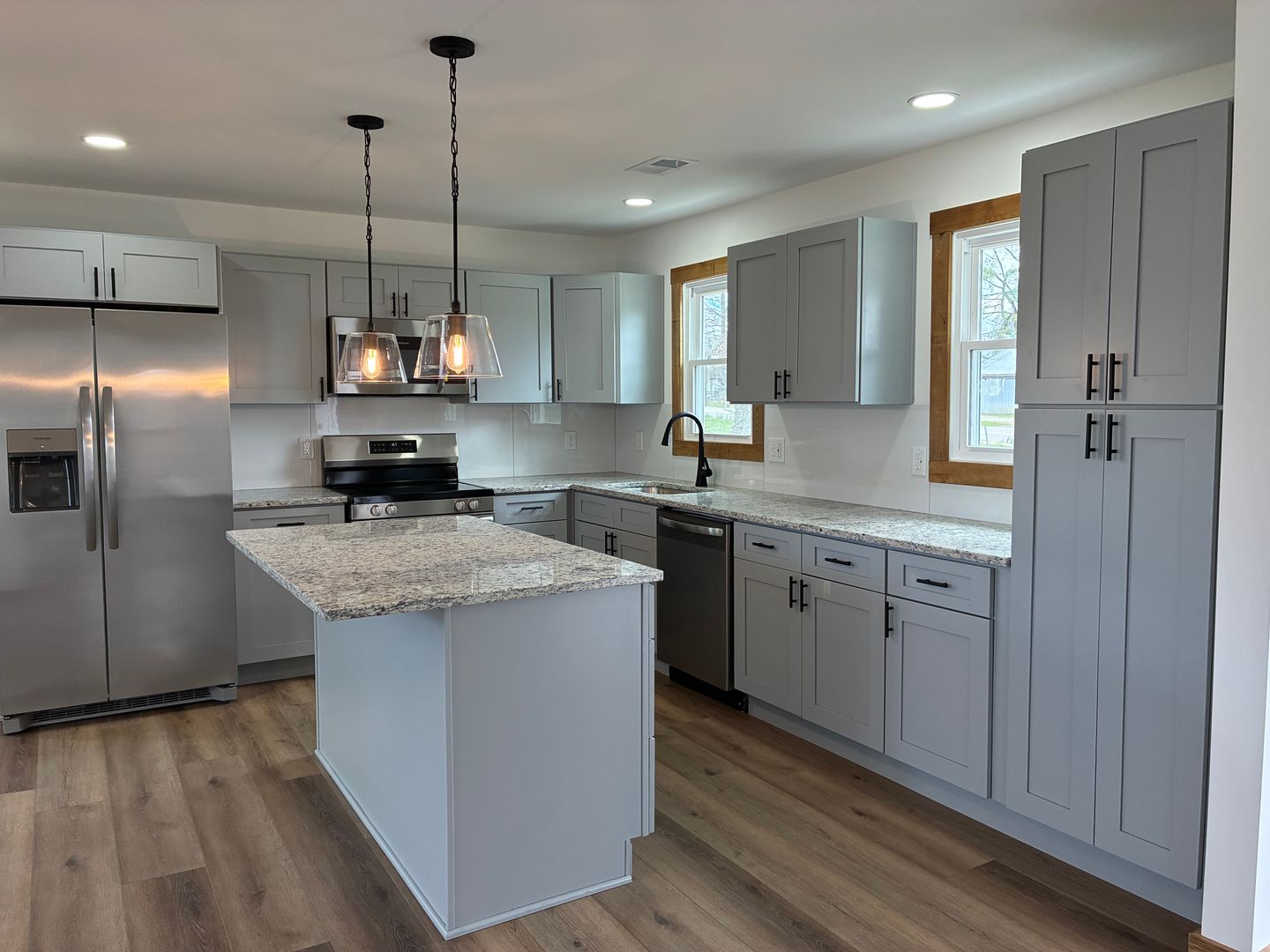 Jeffersonville House: 205 KY HWY 213