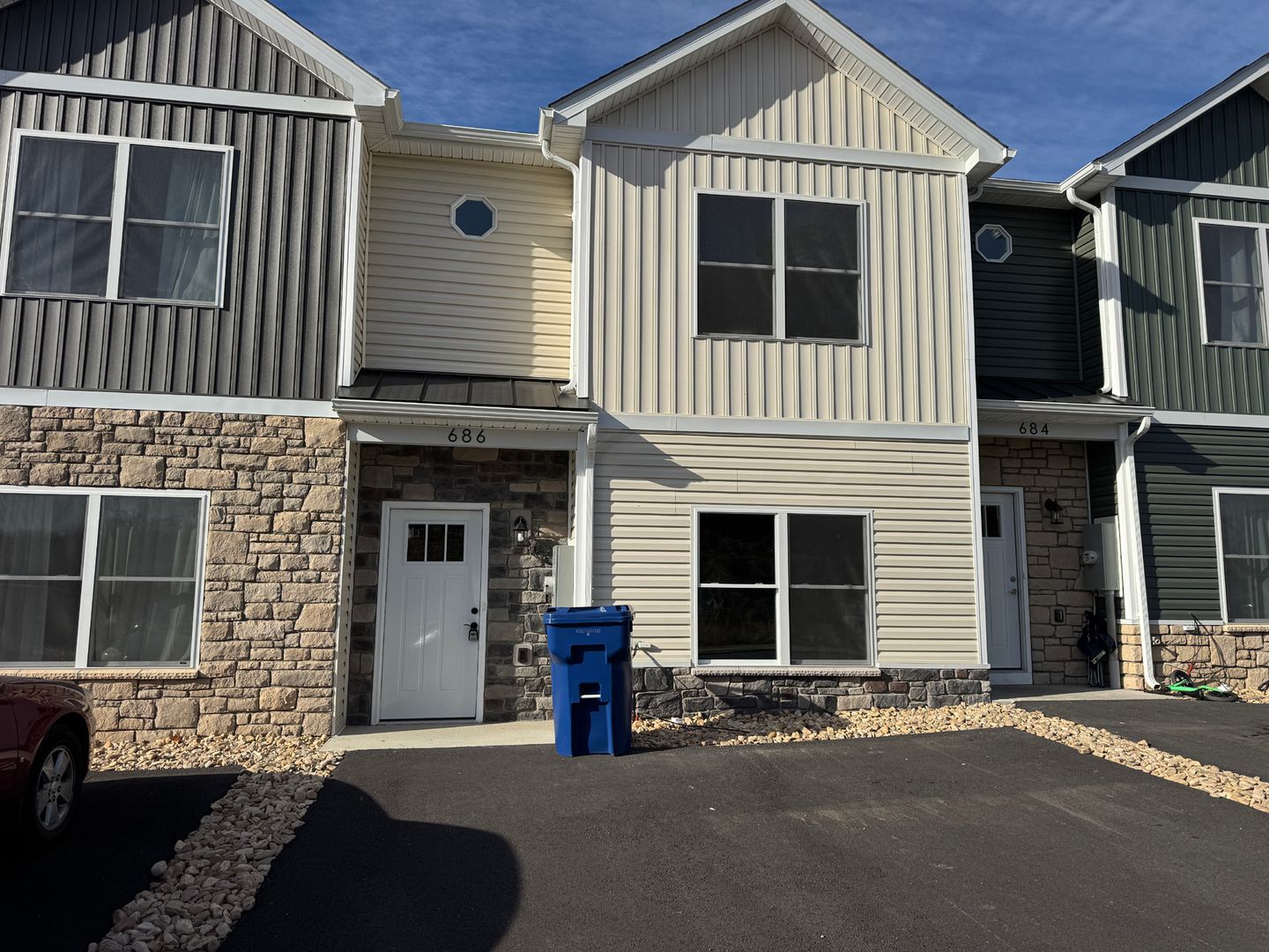 Rockingham Townhome: 686 Zephyr Dr.