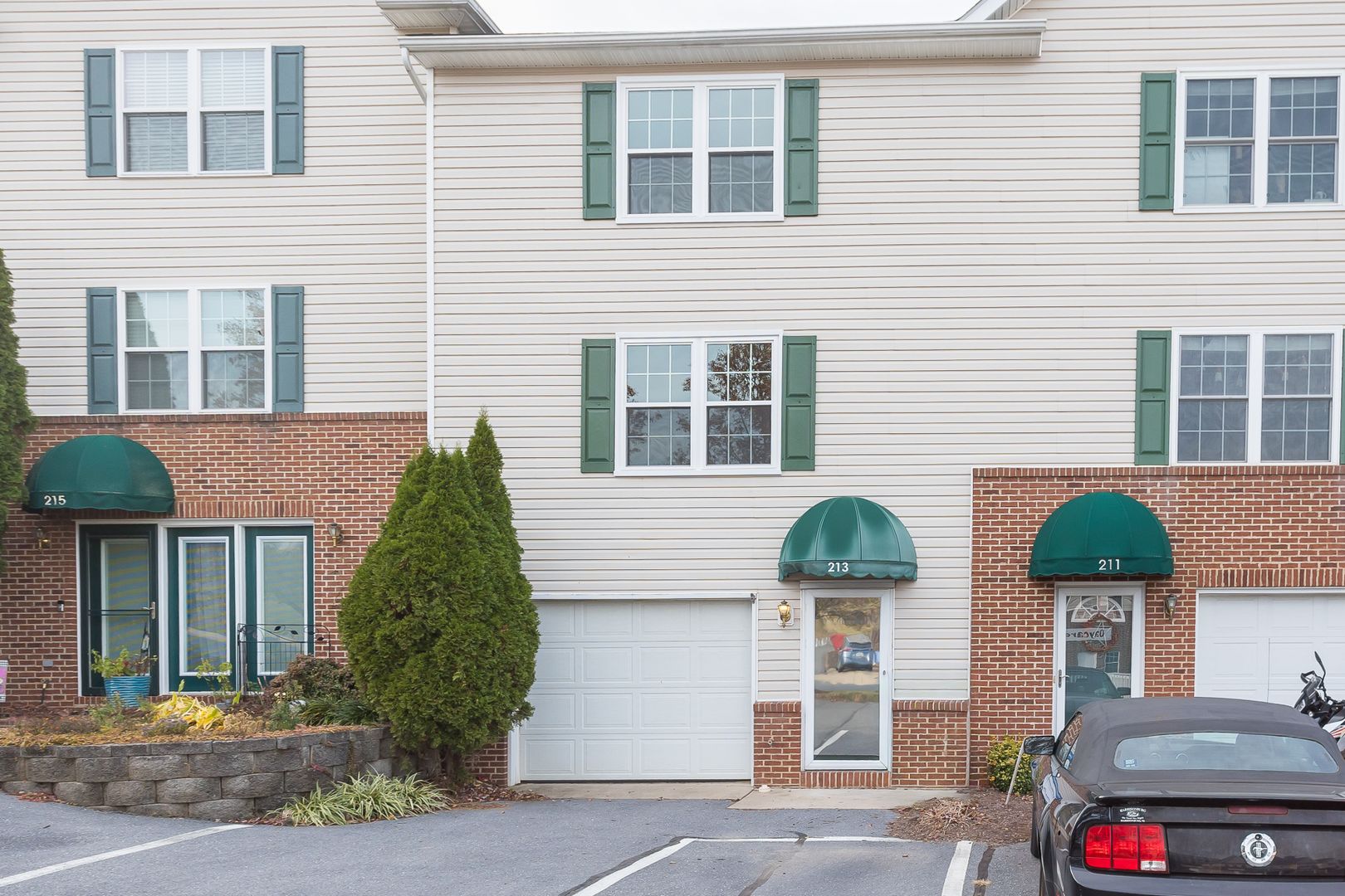 Harrisonburg Townhome: 213 Emerson Ln.