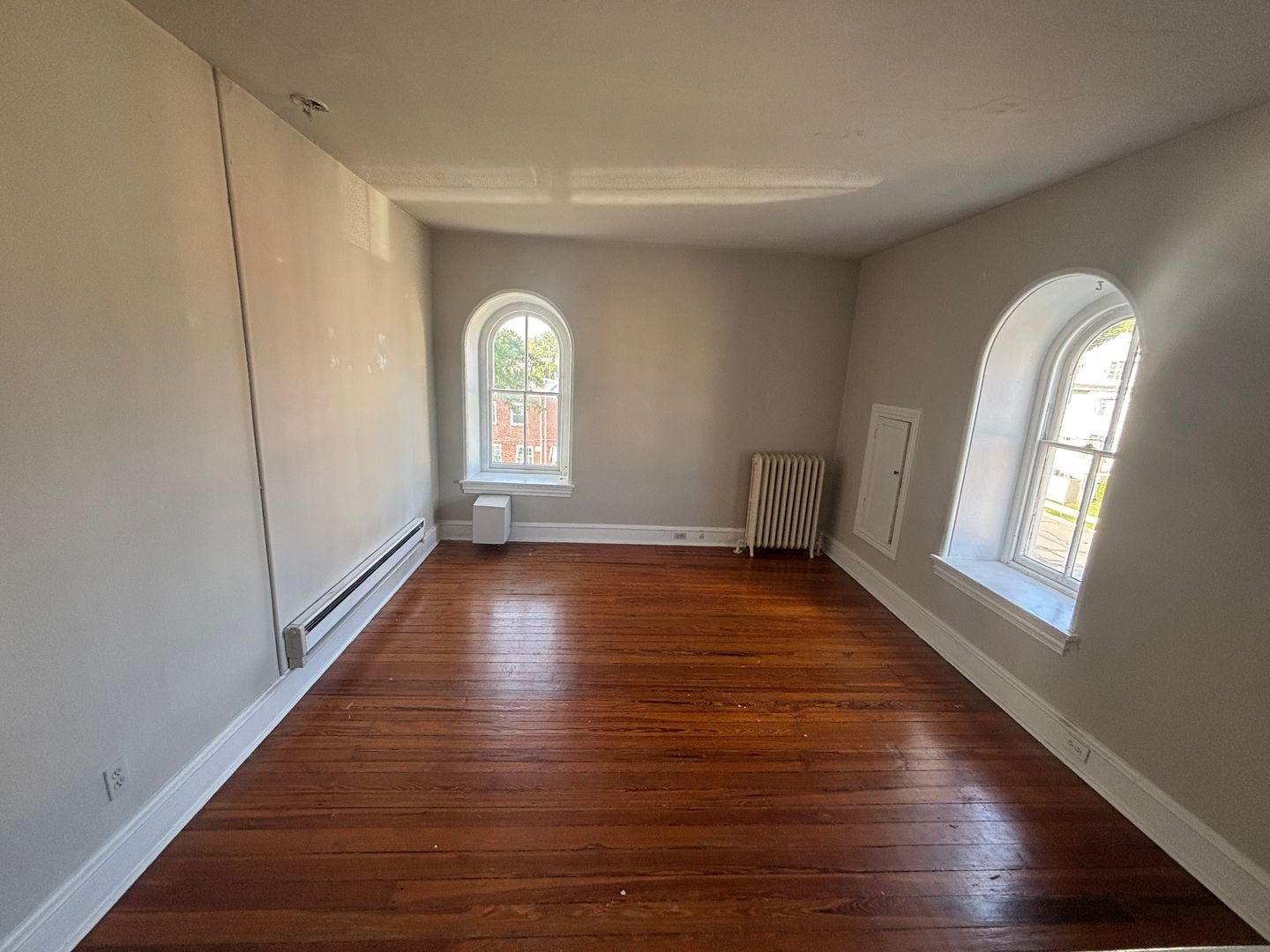 Philadelphia Apartment: 5608 Ridge