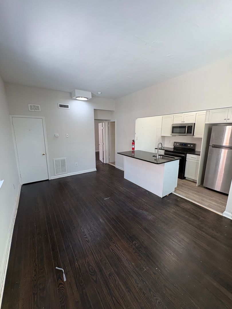 Philadelphia Apartment: 5608 Ridge