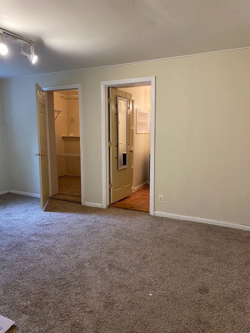 Conshohocken Apartment: 236 East Hector Street