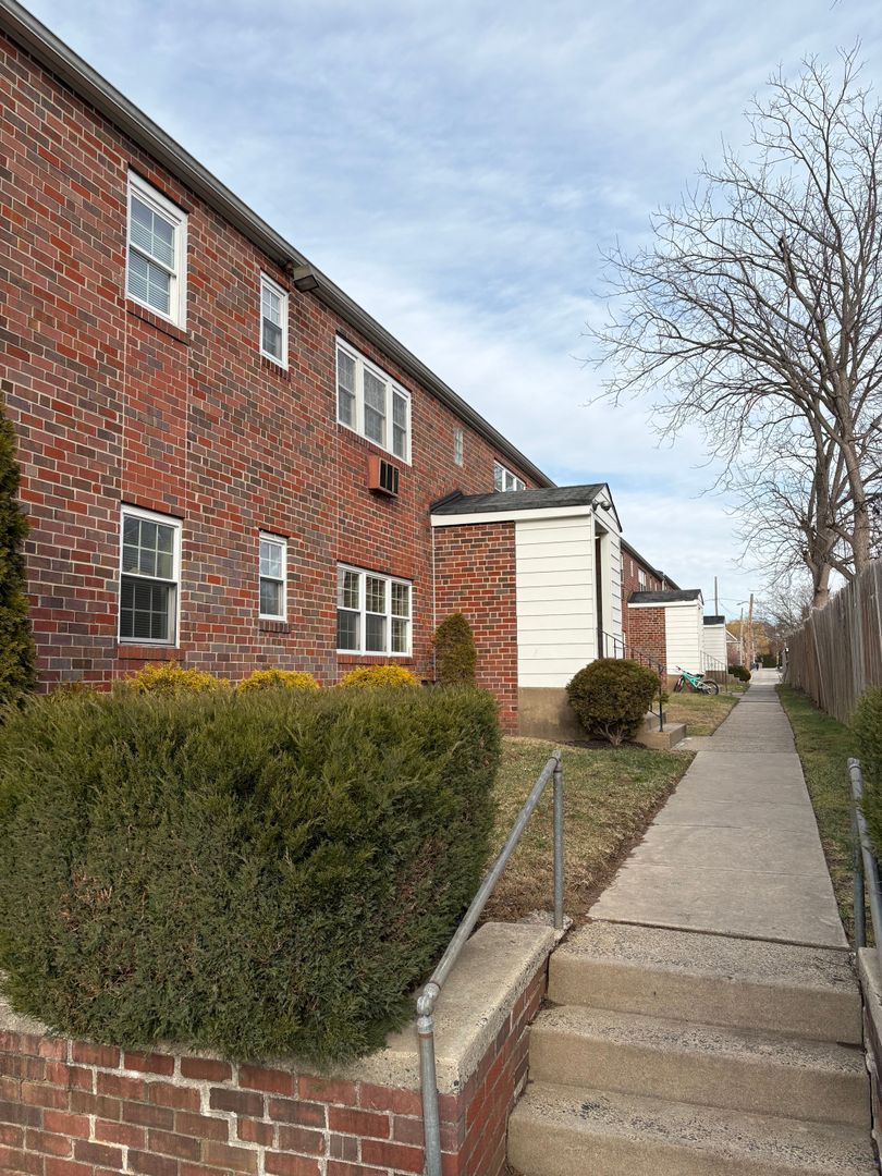 Ambler Apartment: 210 Trinity Ave